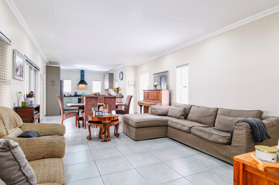 3 Bedroom Property for Sale in Mont Fleur Mountain Estate Western Cape